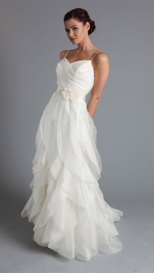 White Wedding Dresses Long Gown Ruffled Gowns Tulle White Wedding Dresses Long Gown Ruffled Gowns Tulle Bridal Dress Simple Brides With Spaghetti Straps Floor Length