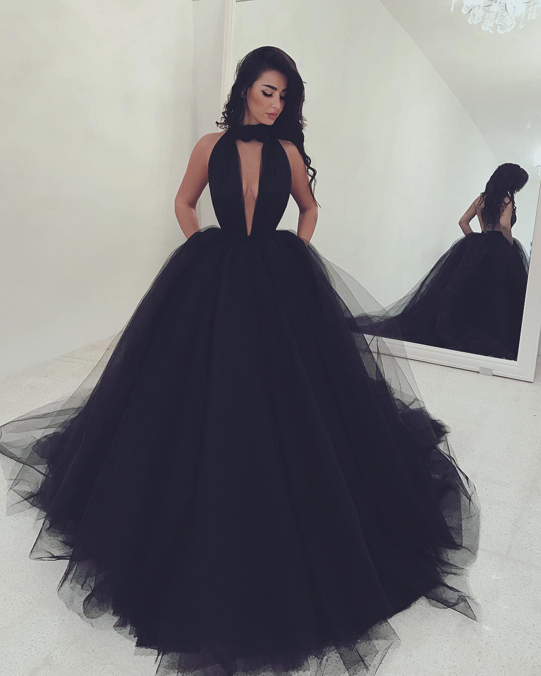 black colour ka gown